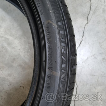 Letné pneumatiky 225/45 R19 BRIDGESTONE DOT2417 - 4