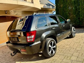 Jeep Grand Cherokee - 4