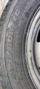 Predam kolesa 215/70 r17C aj s diskami - 4