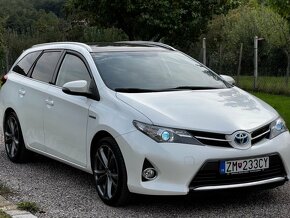 Predám Toyota Auris Hybrid touring sports 1.8i 82000km - 4