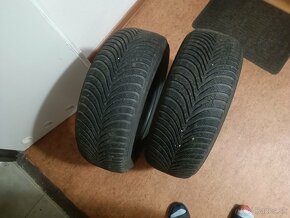 Predám 2 ks zimných pneumatík Michelin 205/55 R16 - 4