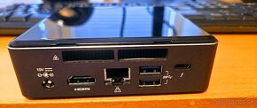 Intel NUC - zostava (PC, monitor, repro, klávesnica, myš) - 4