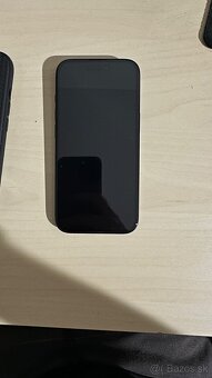 iPhone 15 Black 128GB - 4