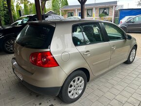 Volkswagen Golf 1.6 Comfortline A/T - 4