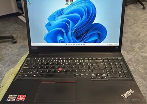 Predam Lenovo notebook - 4