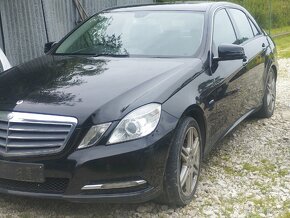 Rozpredám mercedes E 220 cdi - 4