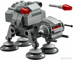 LEGO Star Wars 75075 AT-AT - 4