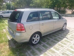 Predám Opel Zafira r.v.2007  1.9 TDI - 4