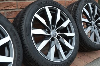 5x112 R18 Letna sada Audi A4 b9 + 245/40 R18 Michelin - 4