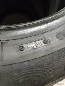 195/60R16 89V - 4