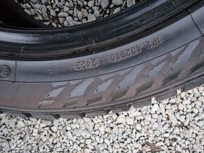 Zim.pneu NOKIAN 255/45R18 - 4