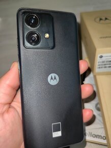 Motorola edge 40 neo 12/256gb - 4