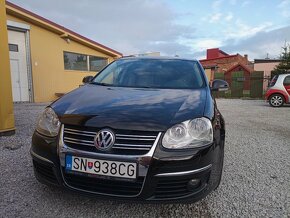 Volkswagen Jetta - 4