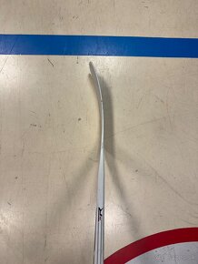 UPLNE NOVA PRAVACKA INTERMEDIET HOKEJKA CCM RBZ 270 - 4