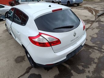 Rozpredám na diely Renault Megane III HB 1.2 Tce H5F - 4