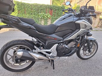 Honda nc 750x r.v2016 - 4