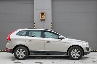 Volvo XC60 D4 GEARTRONIC AWD - 4