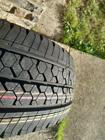 215/70R15C Matador - 4