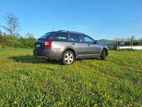 Škoda octavia Scout - 4