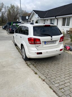 Rozpredám DODGE JOURNEY 2.0 Crdi - 4