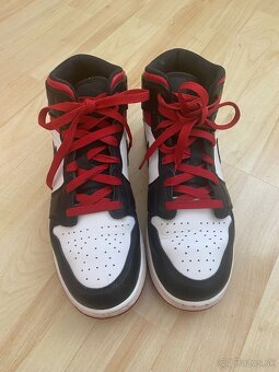 Jordan 1 Nike - 4