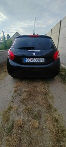 Peugeot 208 1.4 benzín 70 kW, r. v 2012 - 4