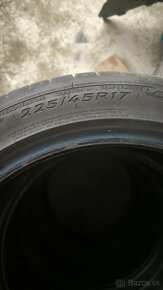 Dunlop 225/45 R17 - 4