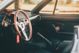 Mazda Miata MX-5 NA 1990 (hardtop + kopec dielov - 4