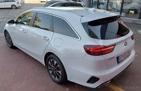 Kia Ceed SW 1.6 GDi 77kW Plug-in hybrid AT6 Gold - 4