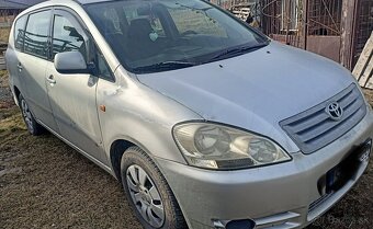 Avensis Verso 2.0diesel 85kw 2003 - 4