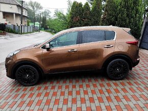 Kia Sportage 4WD 2.0 CRDi

 - 4