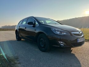 Opel Astra J 1.7 CDTI - 4