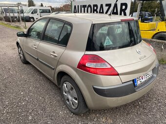 Renault Megane 1.6i 82kW, benzín - 4