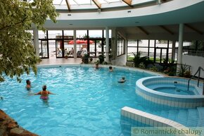 Hotel FLÓRA  s bazénom, wellness a vyše 1,5Ha pozemkom, Du - 4