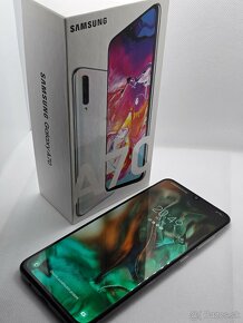 Samsung Galaxy A70 128GB Dual SIM - 4