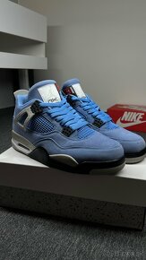 Nike Air Jordan 4 Retro "University Blue" - 4