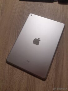 9.7" iPad 5 / 32GB Gold TOP stav+bluetooth klávesnica - 4