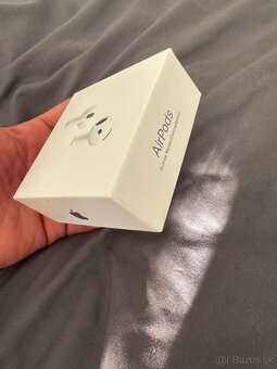 AirPods 4. Generácie s aktívnym potláčaním zvuku - 4