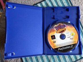 Spyro PS2 hry - A Hero’s Tail / Dawn of the Dragon - 4