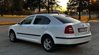 Škoda Octavia 2 Liftback 1.6 MPI - 4