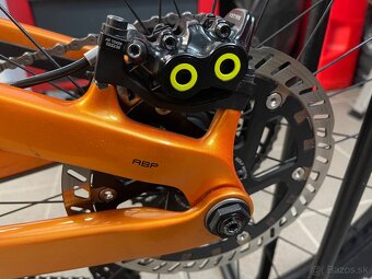 Trek Slash 9.7 Carbon - 4