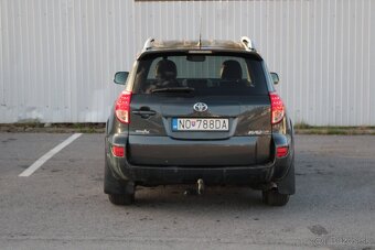 Toyota RAV4 2.2 D-4D 180 X - 4