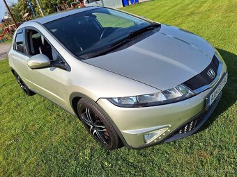 Honda Civic 1,8 - 4