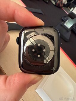 Apple Watch 8 45mm - 4