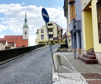 Ponúkame na predaj nebytový priestor pod Hradom na bývanie a - 4