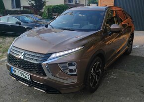 MITSUBISHI ECLIPSE CROSS 2,4i PHEV 12000km - 4