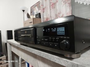 Sony CDP-XE 900 - 4