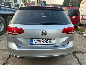 REZERVOVANÉ - Predám havarovaný VW Passat B8 - 4