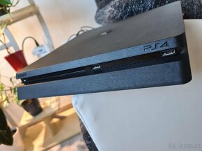 Playstation 4 slim 1TB + Virtuálna realita - 4