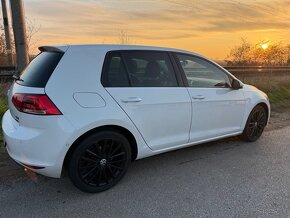 Volkswagen Golf VII Highline Full vybava - 4